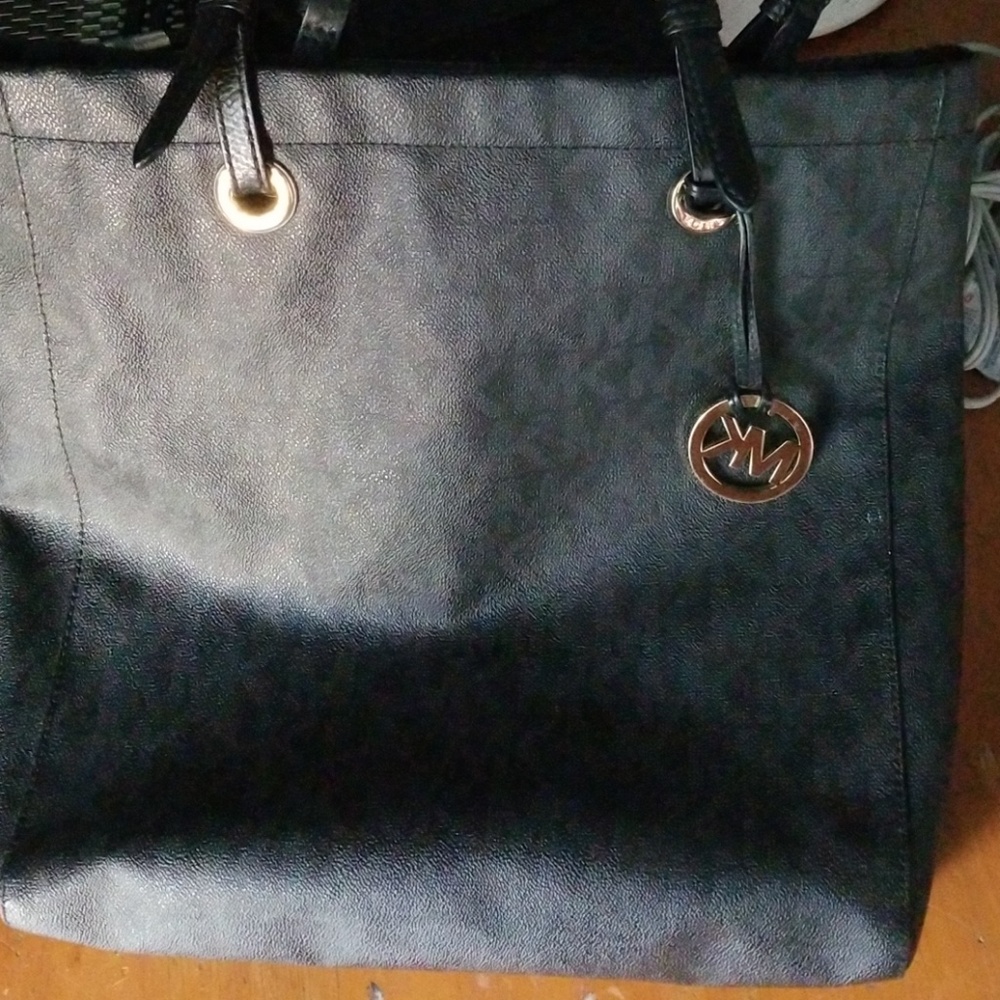 Mk - Picture 3 of 3